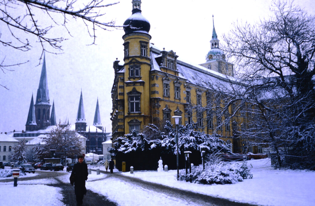 Blick vom Schloss Richtung Schlossplatz/Lambertikirche. © Stadtmuseum Oldenburg