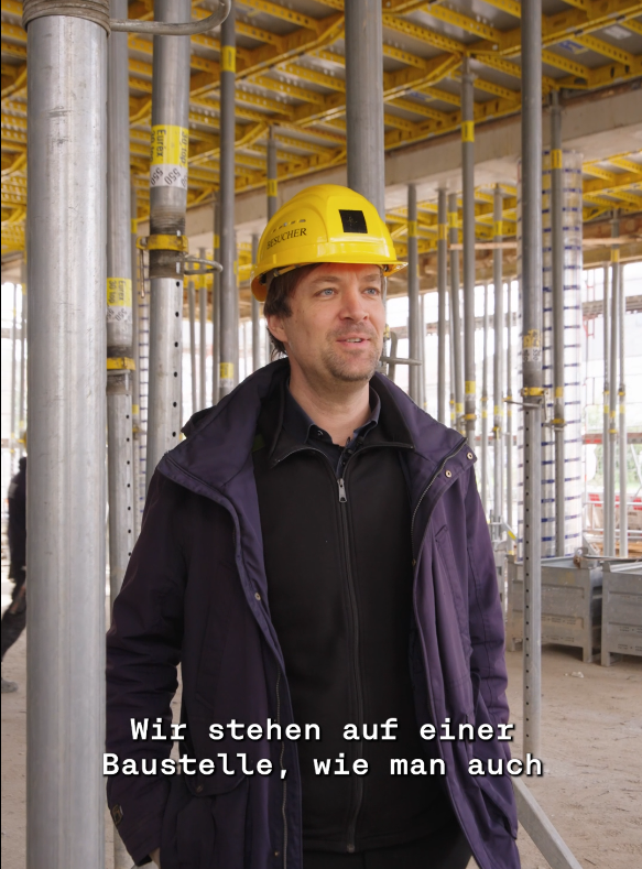 Dr. Steffen Wiegmann steht im Rohbau des neuen Stadtmuseums, © Stadtmuseum Oldenburg