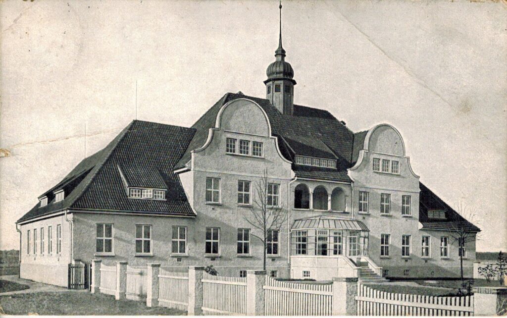 Grußkarte mit Außenansicht der Heil- und Pflegeanstalt Wehnen von 1914, © Stadtmuseum Oldenburg.