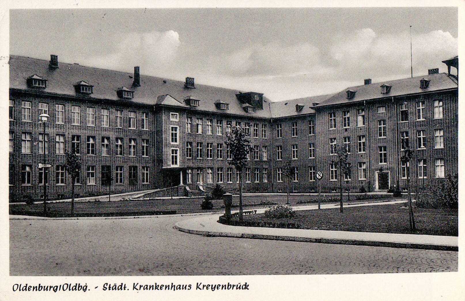 Ansichtskarte des städtischen Krankenhauses in Kreyenbrück, © Stadtmuseum Oldenburg Ansichtskarte des städtischen Krankenhauses in Kreyenbrück, © Stadtmuseum Oldenburg