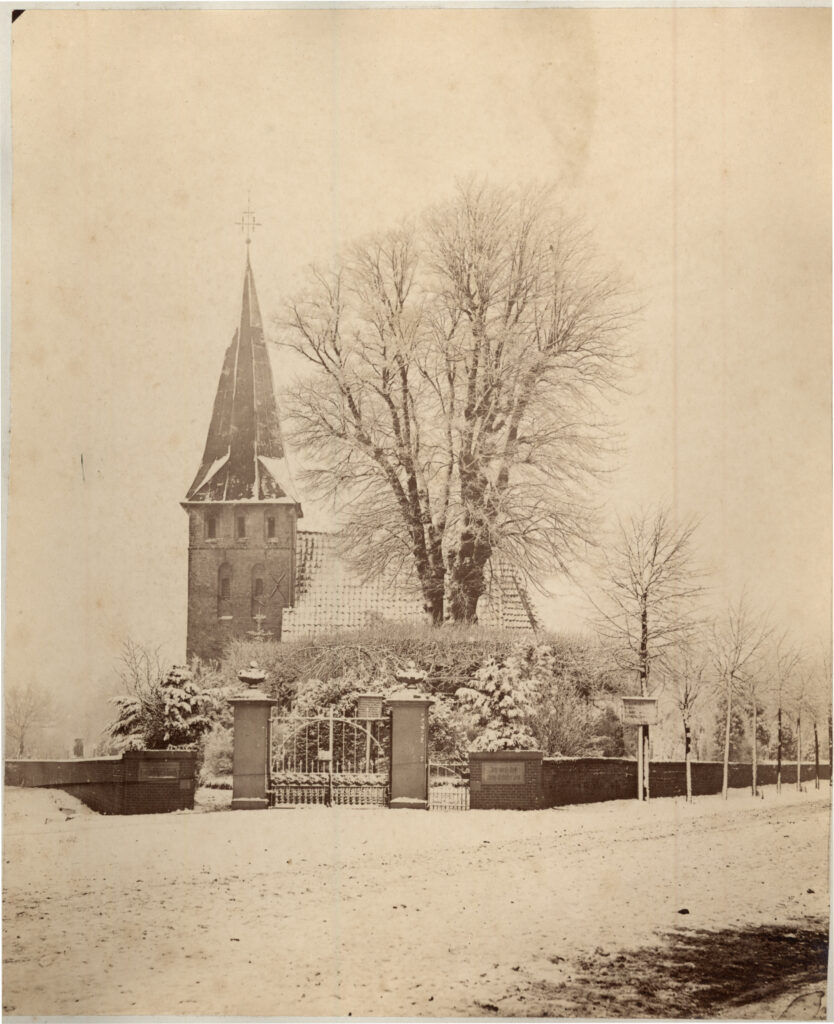 Die alte Kirchhofslinde im Winter, © Stadtmuseum Oldenburg Die alte Kirchhofslinde im Winter, © Stadtmuseum Oldenburg