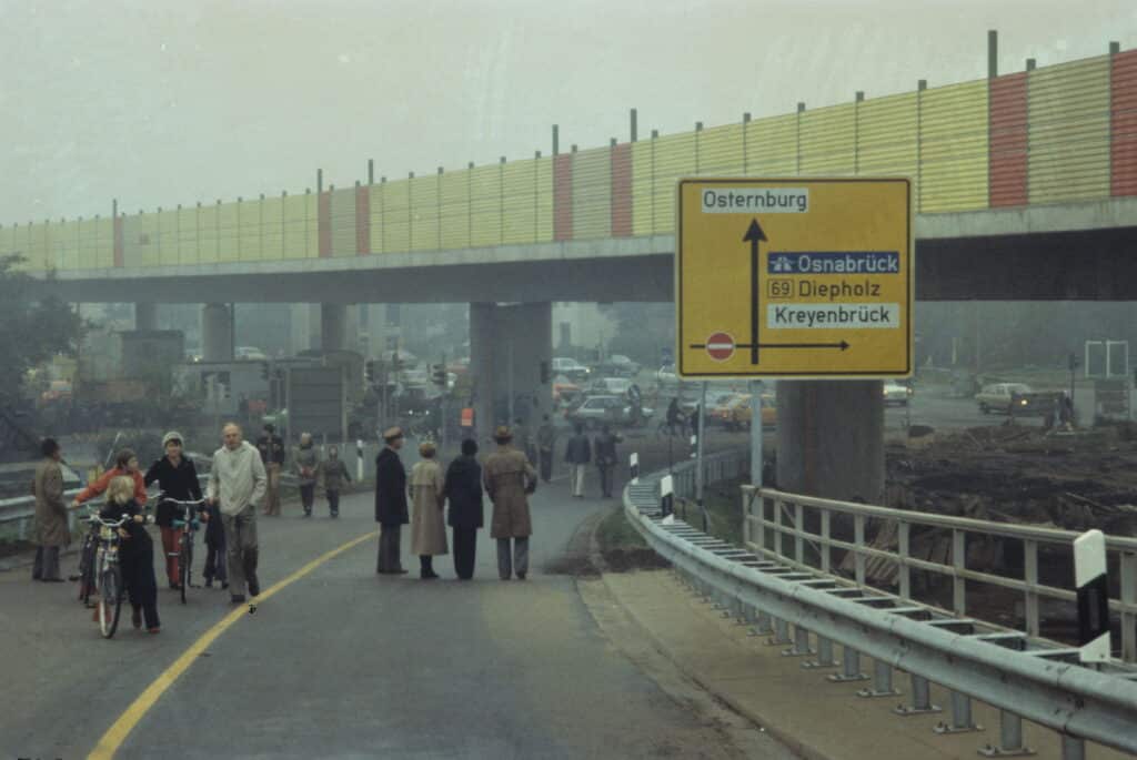 Die Umgehungsautobahn wurde in Teilschritten in den 1970er Jahren eröffnet.