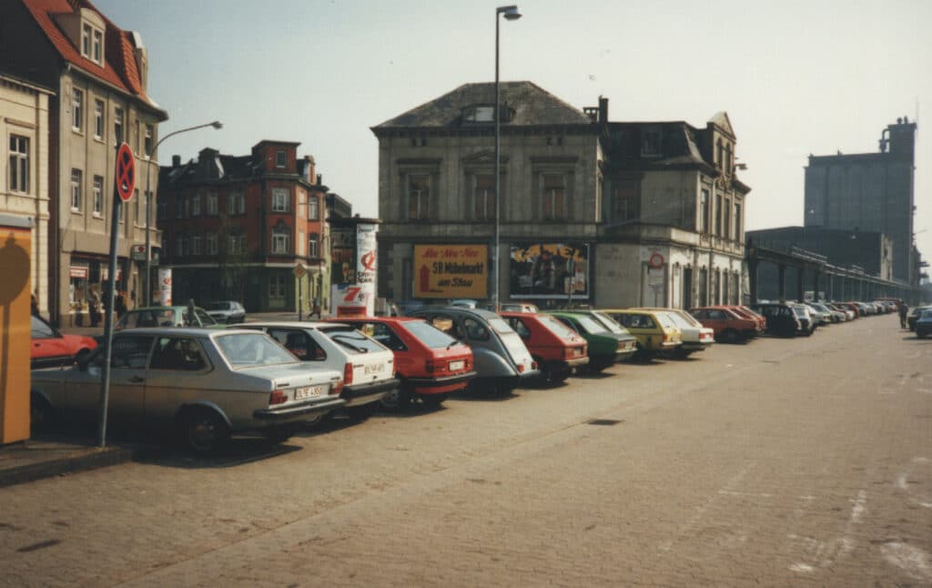 Platzsituation am Stau Ecke Kaiserstraße, 1987.