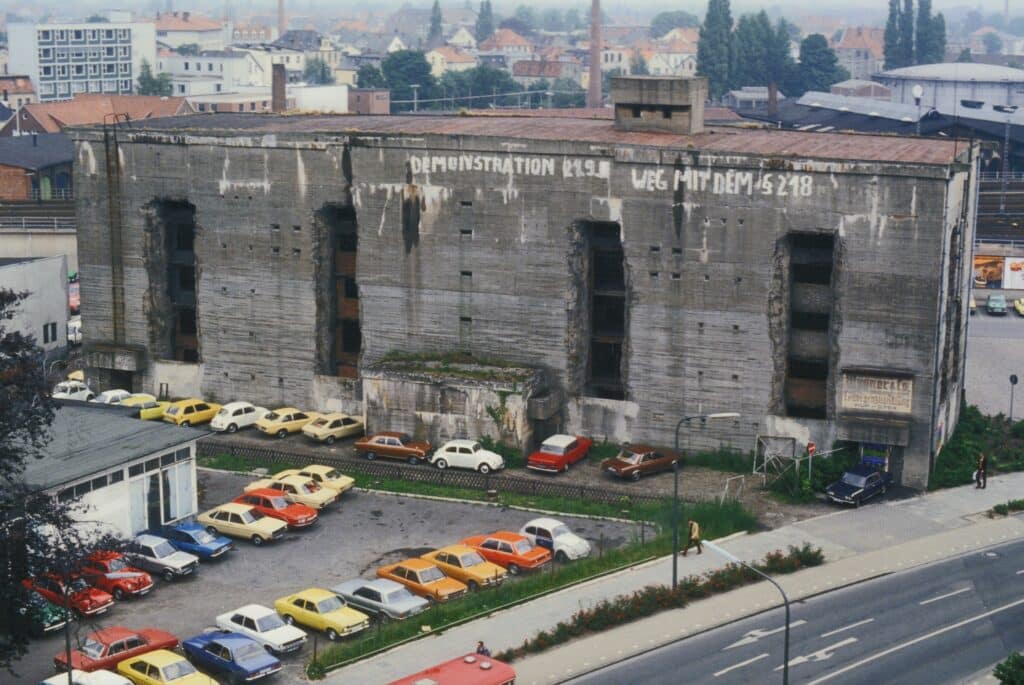 Abb10 BA 28443 Peter Kreier Bunker Moslestr 1978 Vor Abriss Bunker in der Moslestraße, kurz vor dem Abriss, 1978.