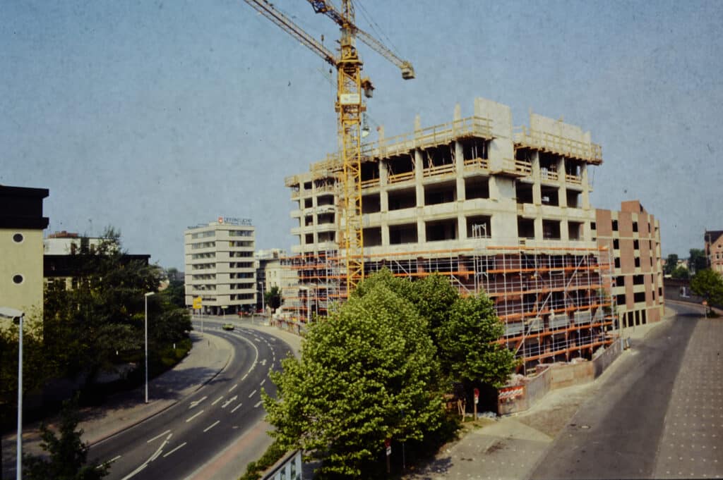 Abb12 BA 11661 Bau RV Versicherung Moslestrasse Baustelle der R+V Versicherung, ca. 1979/1980.