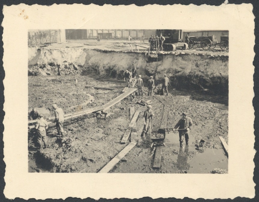 Abb4 Ba 10885 Bunkerbau An Der Reiffeisen Moslestr.1944 Aushebung der Baugrube, 1944.