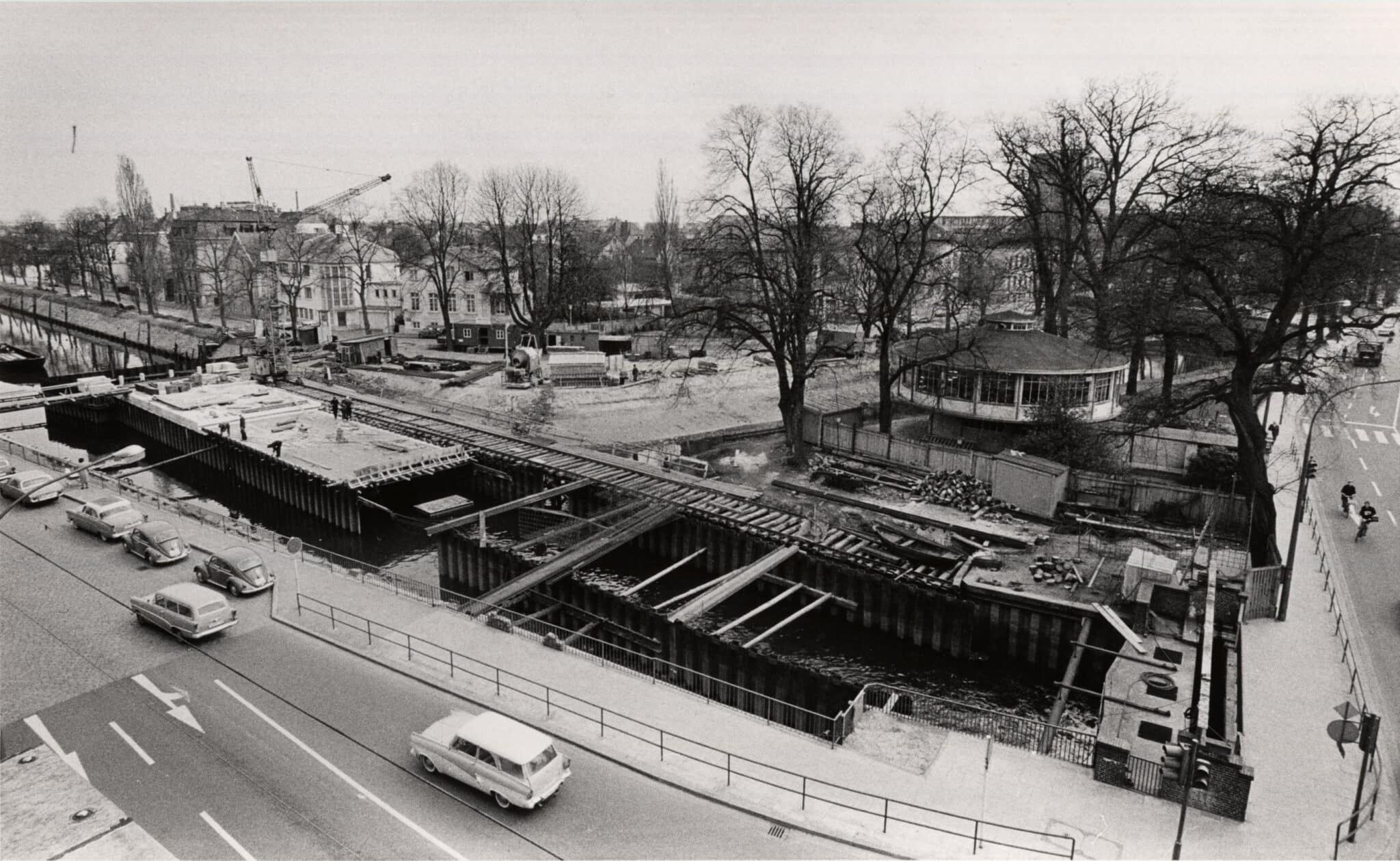 04 Ba 2710 Stautorplatz 1963 Das Hafenbecken wird auf einer Länge von 80 Metern übertunnelt, 1962/63.