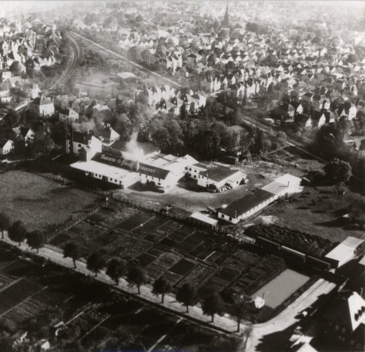 Abb. 2 Firmengelände Bavaria St. Pauli Brauerei An Der Ziegelhofstraße. 1957 Firmengelände Bavaria-St. Pauli Brauerei an der Ziegelhofstraße, 1957.