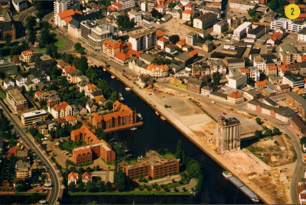 Luftbild Stau / Wendehafen, 1990.
