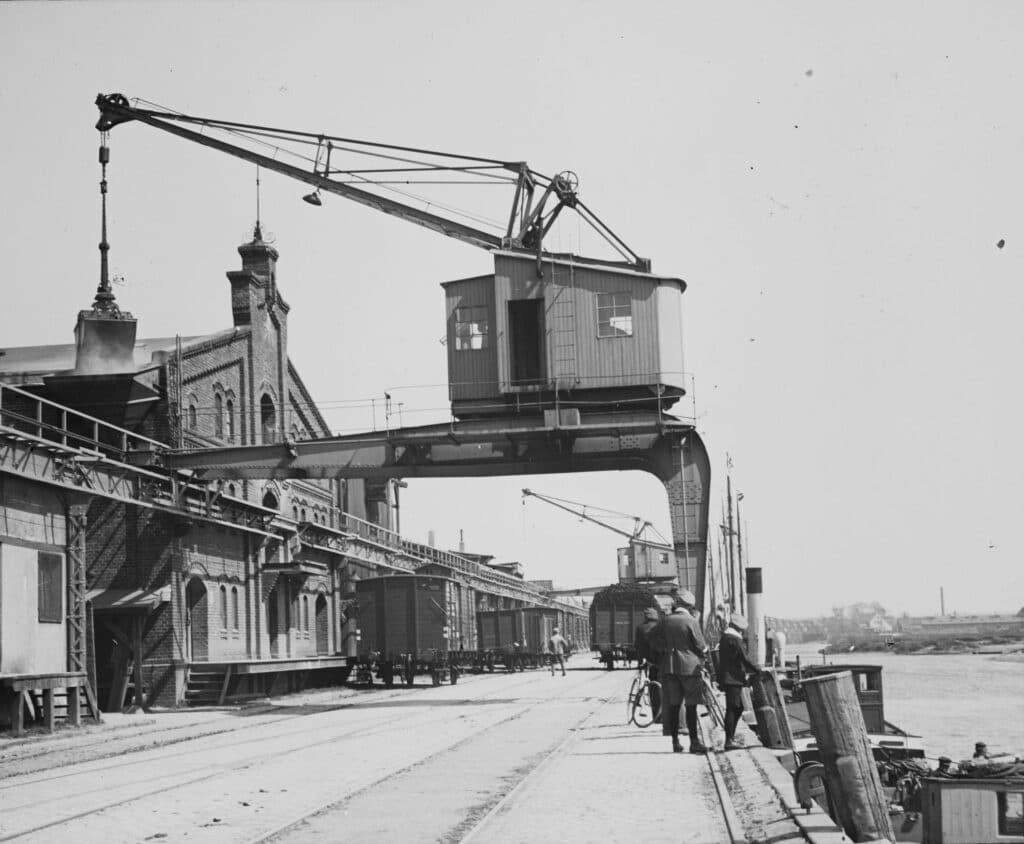 Stau, um 1910.