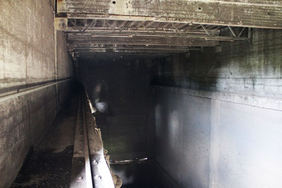 Abb5 Müllbunker Müllzerkleinerungsanlage In Der Eidechsenstraße Die ehemalige Müllzerkleinerungsanlage, der heute noch vorhandene „Müllbunker“, 2011.