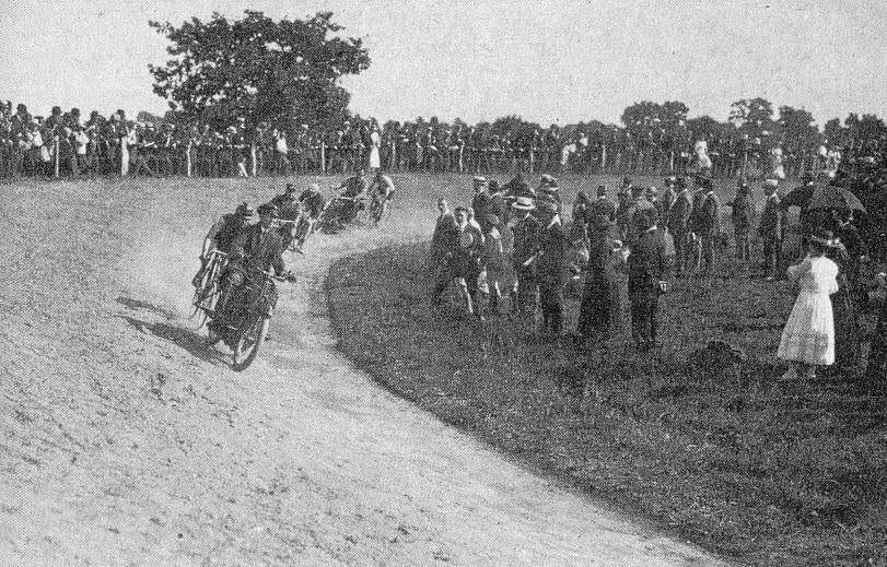 Abbildung 6 Steherrennen Im Jahr 1921 Auf Der Bloherfelder Radrennbahn Steherrennen im Jahr 1921 auf der Bloherfelder Radrennbahn.